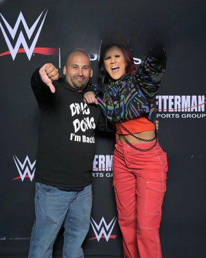 Special Bayley freesex gal